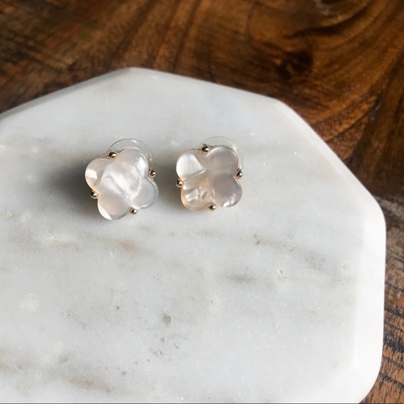 Tayzani Jewelry - White & Gold Tortoise Clover Stud Post Earrings